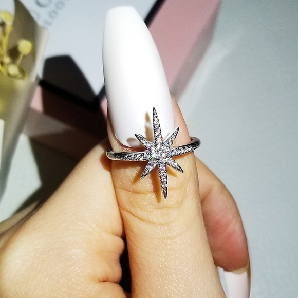 Charm Star Diamond Ring - Picture 4 of 4